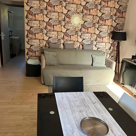 Independant Apartament